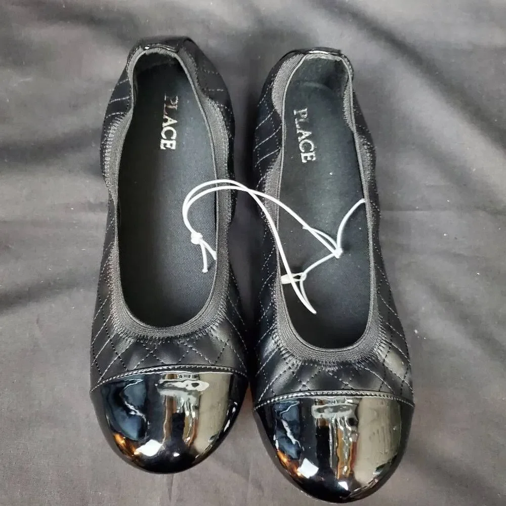 The Children's Place Black Quilted Patent Cap-Toe Ballet Flats - Girls